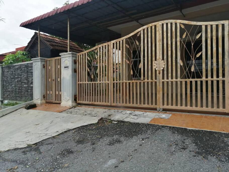 Sri Wang Homestay @ Arau Extérieur photo